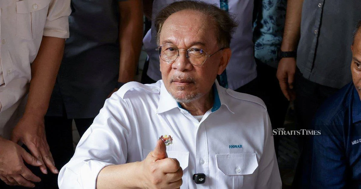 Anwar Ibrahim tops latest popularity survey as Zahid trails peers