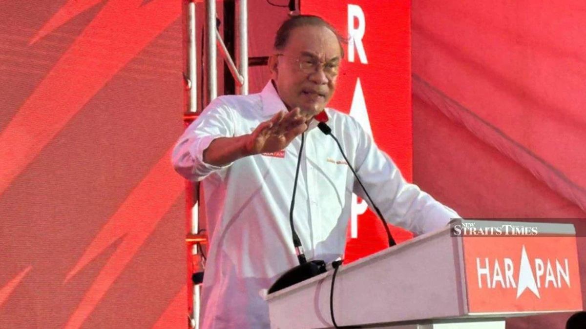 Anwar Calls for Unity as Pakatan Machinery Prepares for Johor Challenges