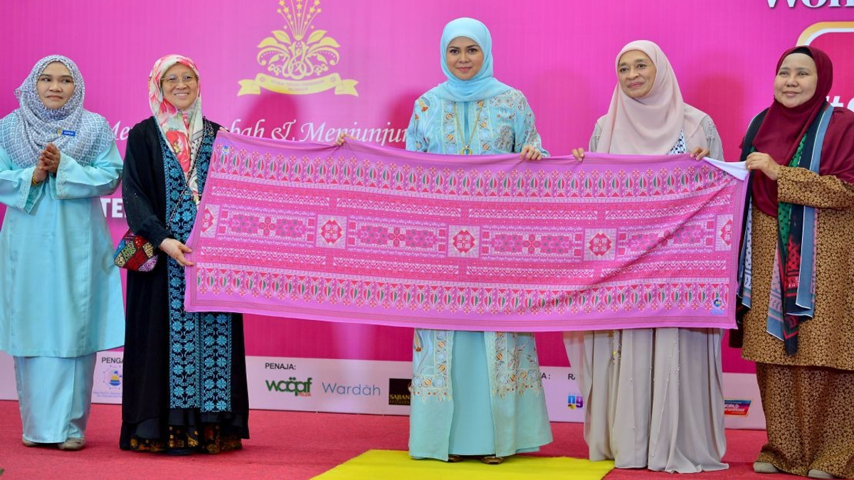 Tengku Permaisuri Norashikin Opens Women Summit Focused on Quranic Resilience