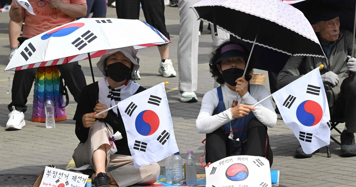 South Korea Parliament Opens Inquiry Into Election Commission Over Ballot Shortages