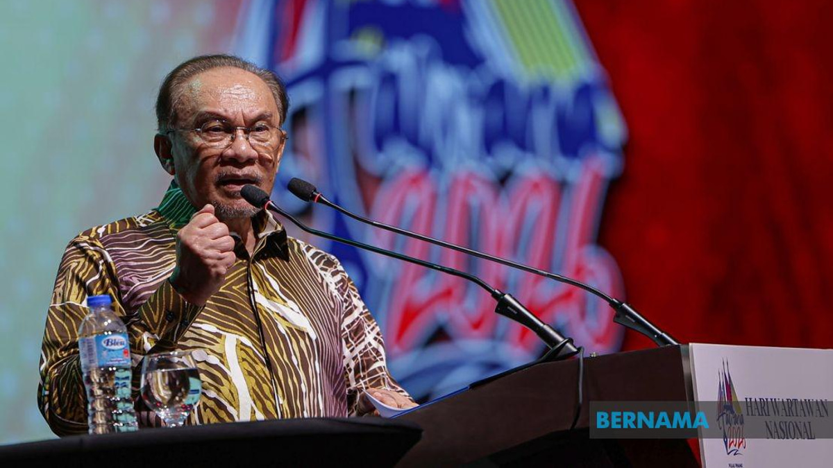 PM Anwar Endorses Nallini as Media Council Chair to Boost Public Trust