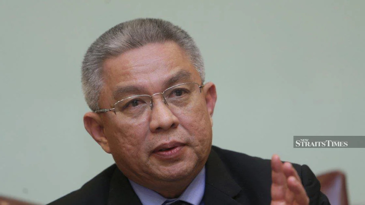 Dr Adham Baba and Ex-Assemblyman Alwiyah Talib Join Johor BN's Campaign Slate