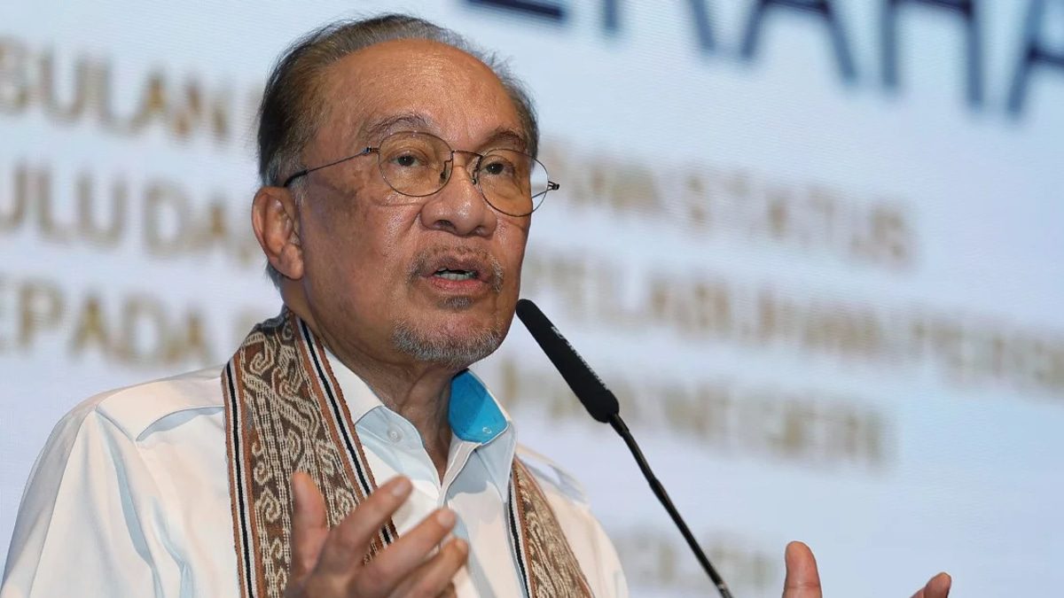 Petronas-Petros negotiations moving forward on constructive track, says Anwar