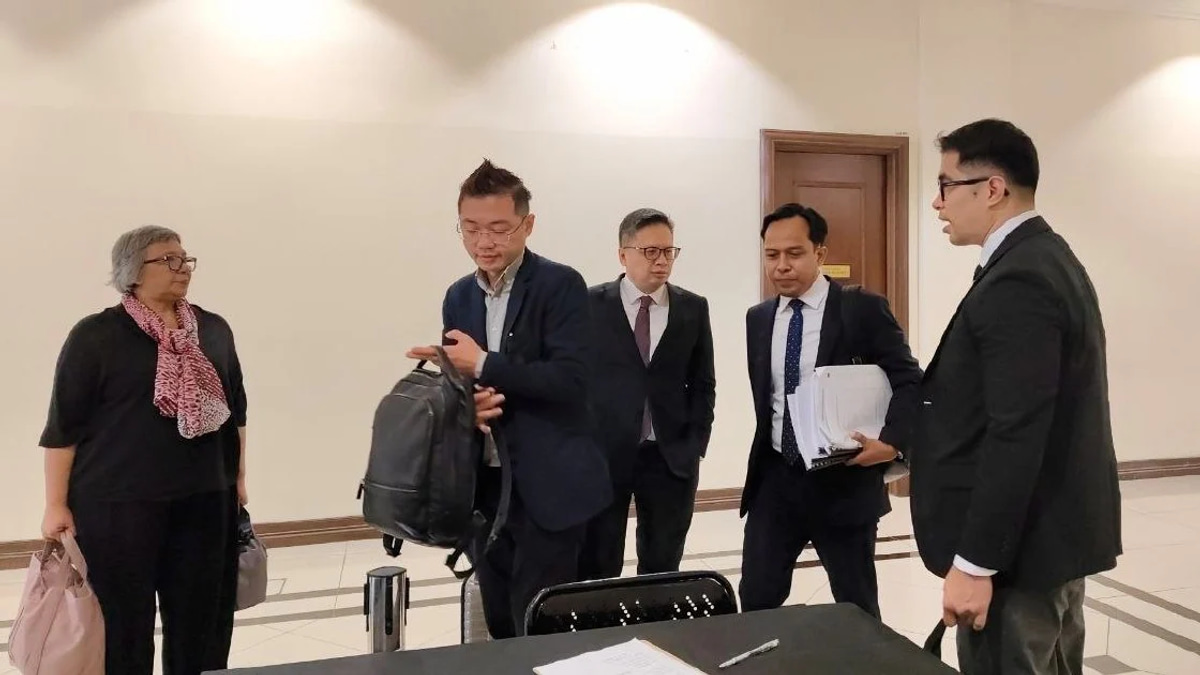 Zara Qairina Mahathir's Journals Show No Signs of Estrangement from Mother, Court Told