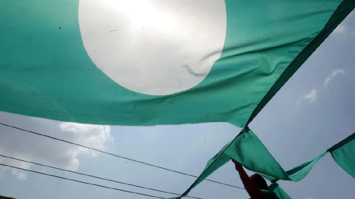 Pas and Opposition MPs Convene as Alliance with Bersatu Faces Critical Strain