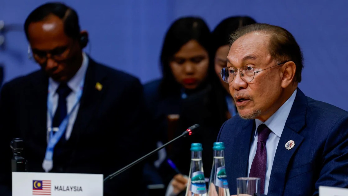 Anwar Calls for Dialogue and Diplomacy to Build Lasting Peace as Global Tensions Escalate
