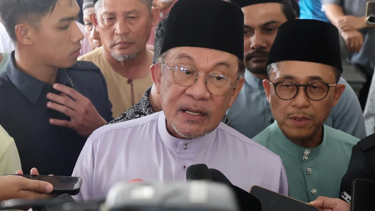 PM Anwar reassures non-Muslims amid Syariah court strengthening plan