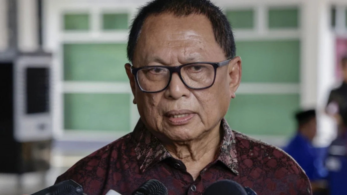 Umno Supreme Council Member Puad Zarkashi Resigns, Citing Loss of Party Autonomy