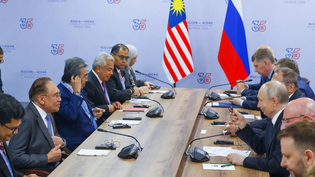 Anwar Welcomes Russian Support for Malaysia-Petronas Energy Partnership