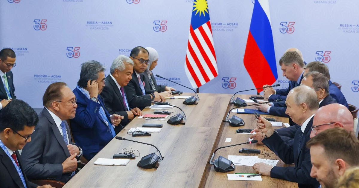 Anwar Welcomes Russian Support for Malaysia-Petronas Energy Partnership