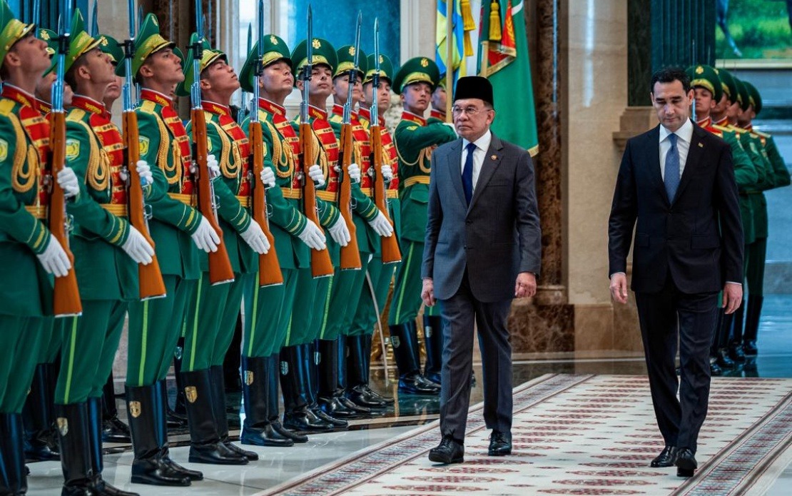 PM Anwar Receives Ceremonial Honours in Turkmenistan, Eyes Deeper Bilateral Ties