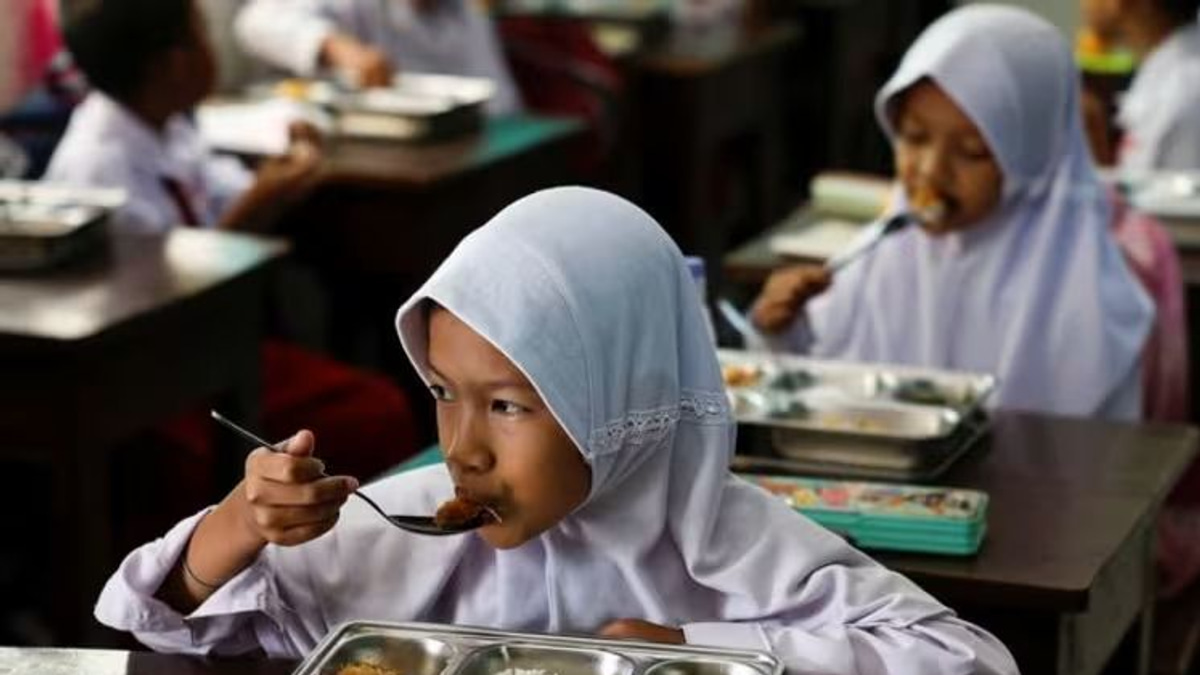 Indonesia's Free Meals Programme Hit by Second Leadership Crisis in Weeks