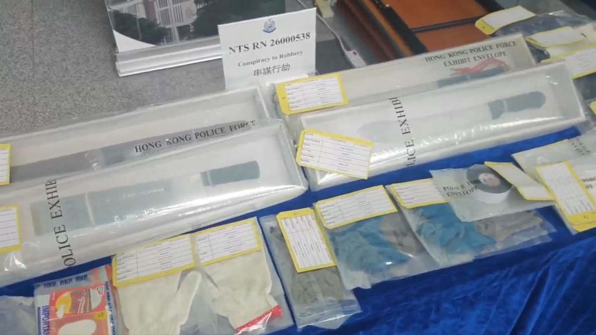 Seven arrested over HK$7 million gold bar robbery at Hong Kong airport