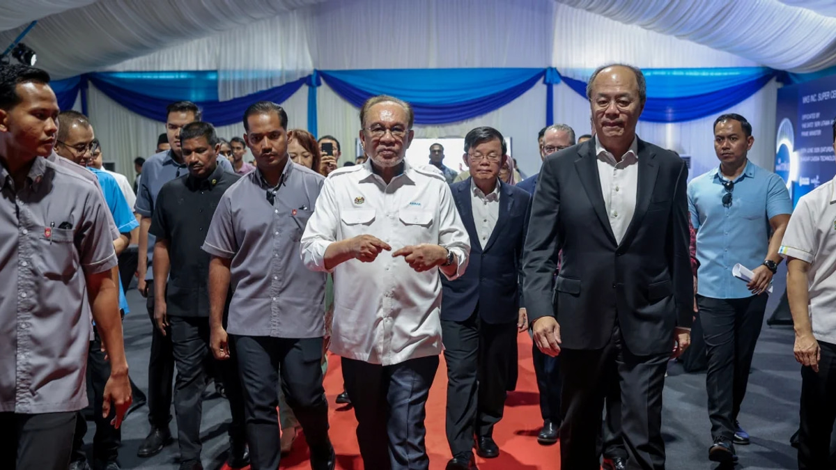 Malaysia's Balanced Diplomacy Attracts Investment, Says Anwar