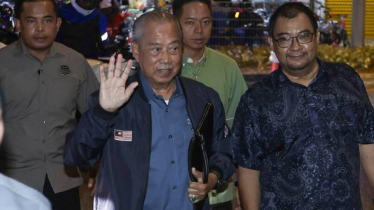 PN Emergency Meeting Sidesteps Bersatu Membership Debate