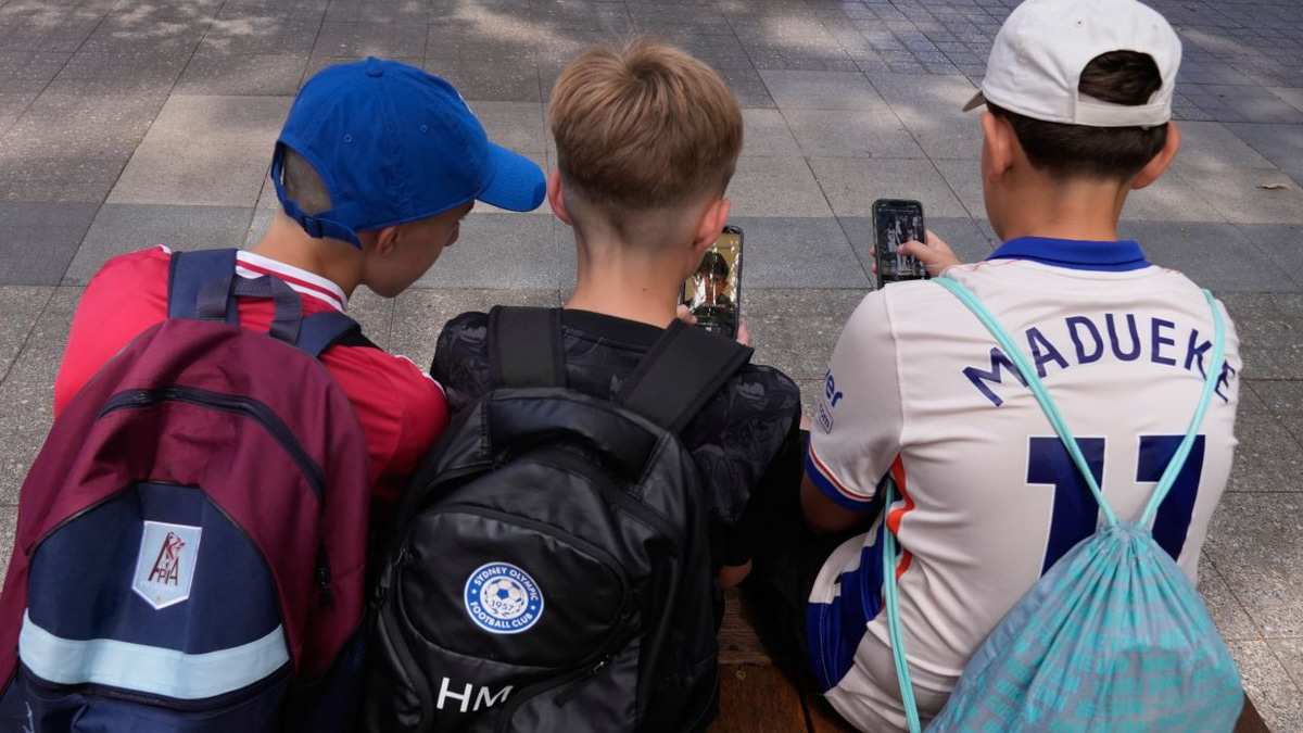 Australia to Toughen Social Media Ban for Children as Enforcement Falters
