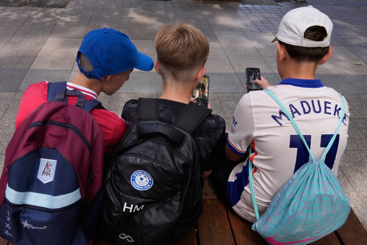 Australia to Toughen Social Media Ban for Children as Enforcement Falters