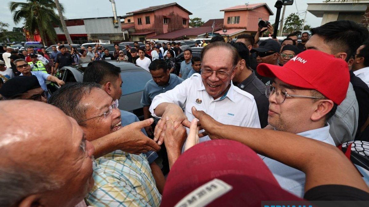 Anwar To Push Energy Security Talks With Putin During Russia Visit