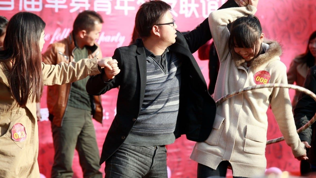 Chinese Man Regrets 'Flash Marriage' Nine Days After Meeting Woman on Video Call