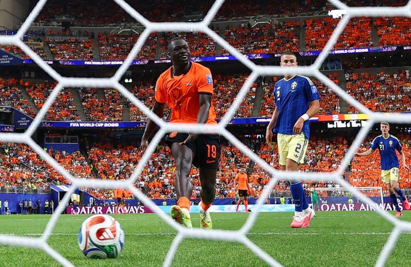 Brobbey's brace puts him in pole position to lead Dutch attack at World Cup