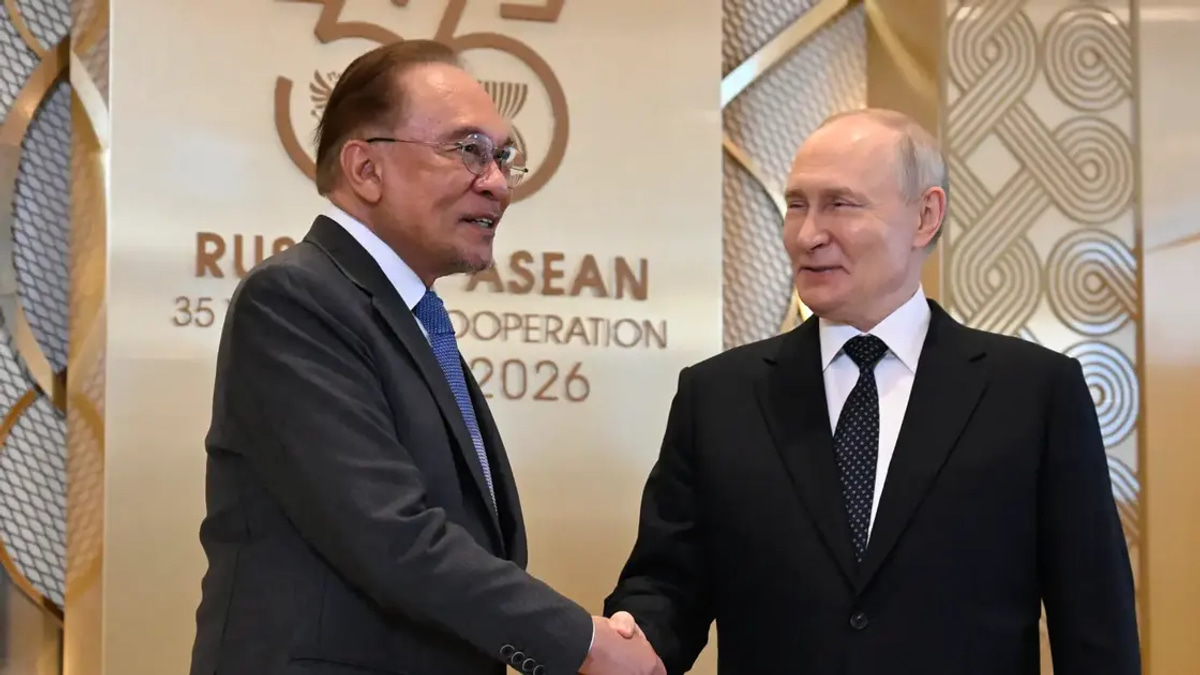 Putin Pledges Two Decades of Oil and Gas Supplies to Malaysia