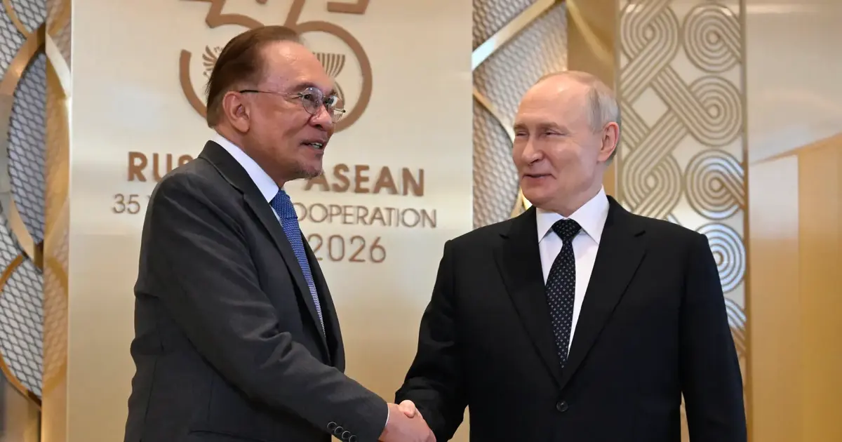 Putin Pledges Two Decades of Oil and Gas Supplies to Malaysia