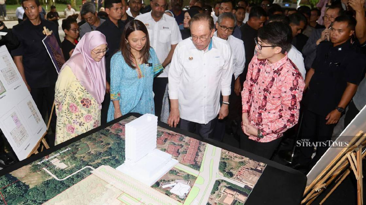 Anwar Defends Urban Poverty Policy as Rights-Protective, Points to Bukit Kiara Project as Evidence