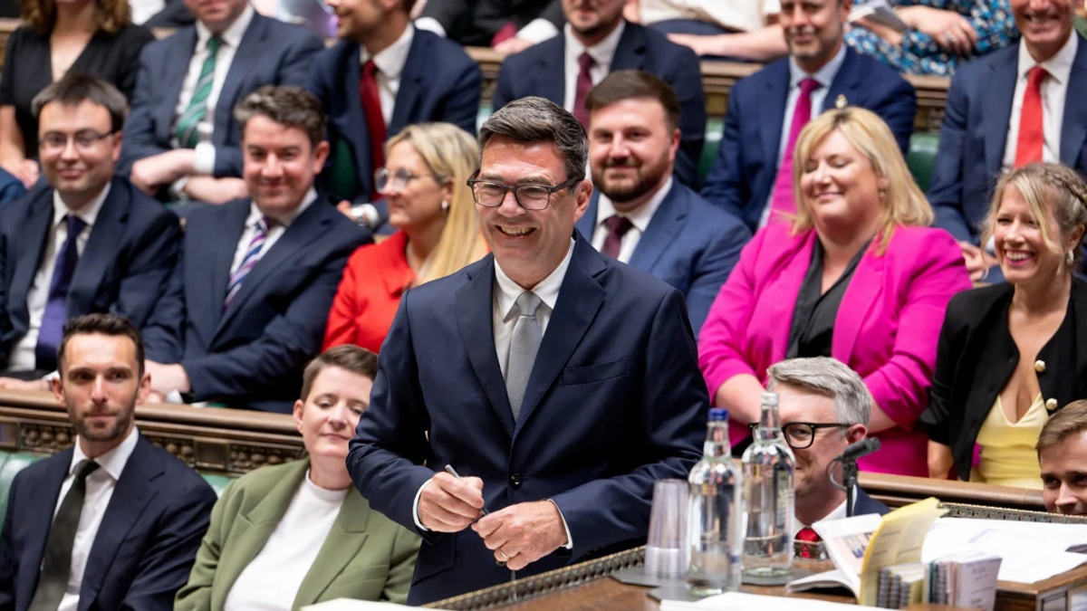 Andy Burnham: The Ambitious Labour Figure Emerging as Starmer's Successor