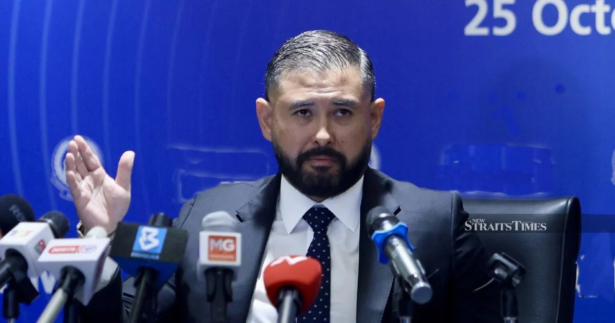 Johor's Regent Challenges PM's 'Leakage' Claim, Blames Federal Drain on State Resources