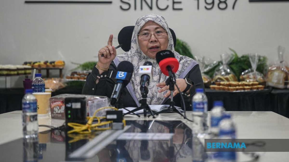 PKR Departures Driven By Unfulfilled Position Ambitions, Says Fuziah