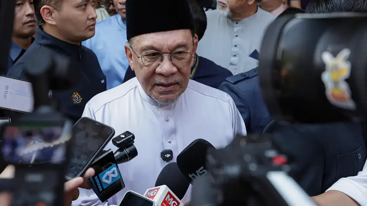 PM Anwar Vows Continued Effort After Merdeka Center Poll Shows Strong Public Support