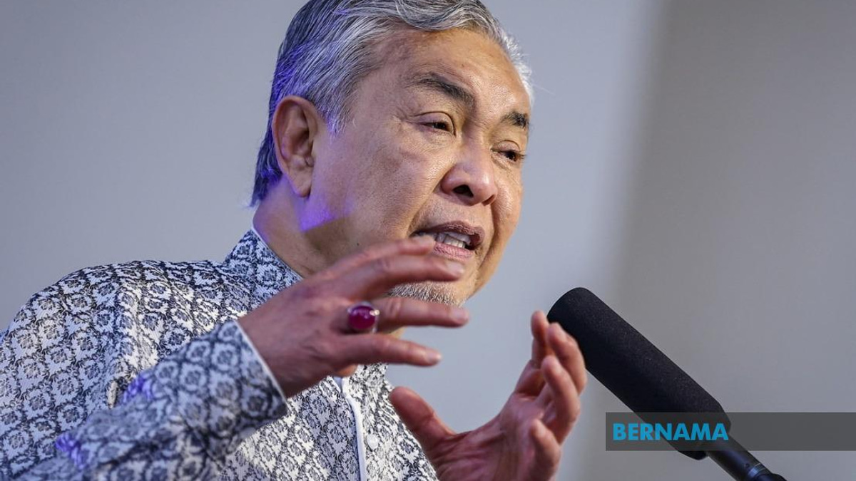 Ahmad Zahid Urges Johor Rivals to Focus on Policies, Not Past Grievances