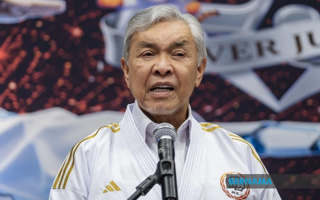 BN Takes Measured Stance as Leaders Exit Party Ahead of Johor Election