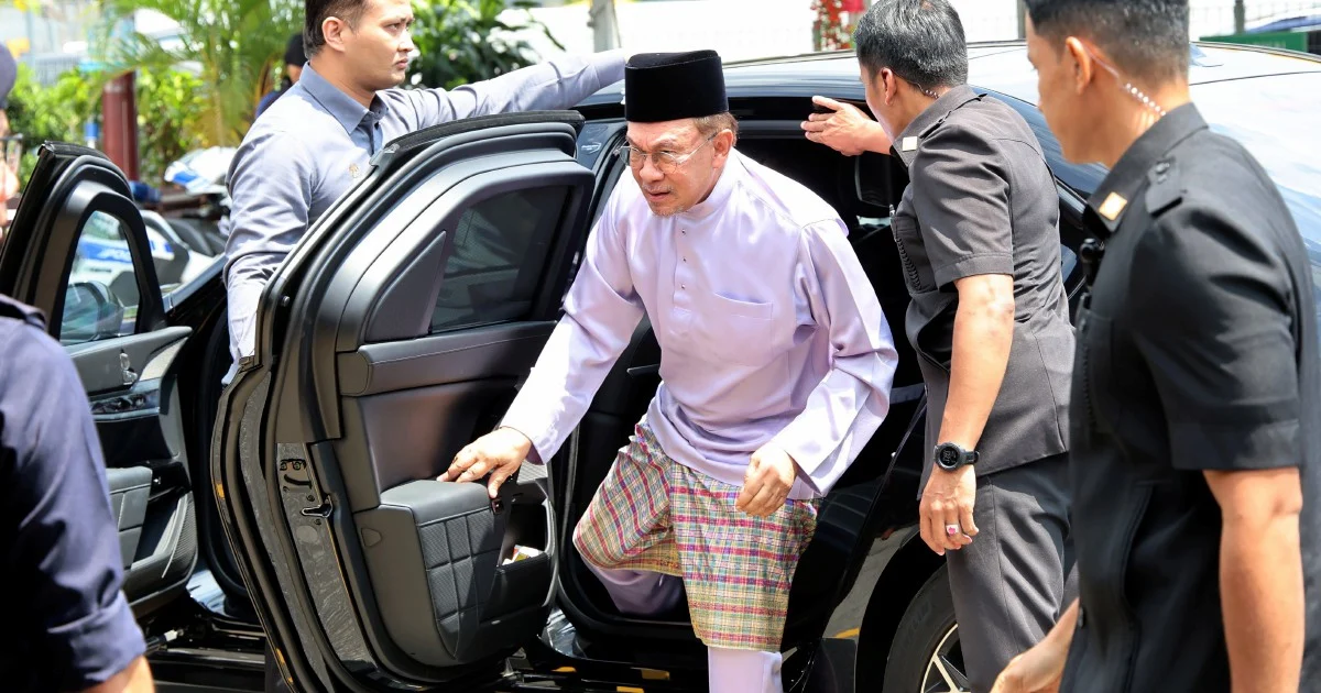 Anwar calls for respectful campaigning ahead of Johor election, warns against arrogance