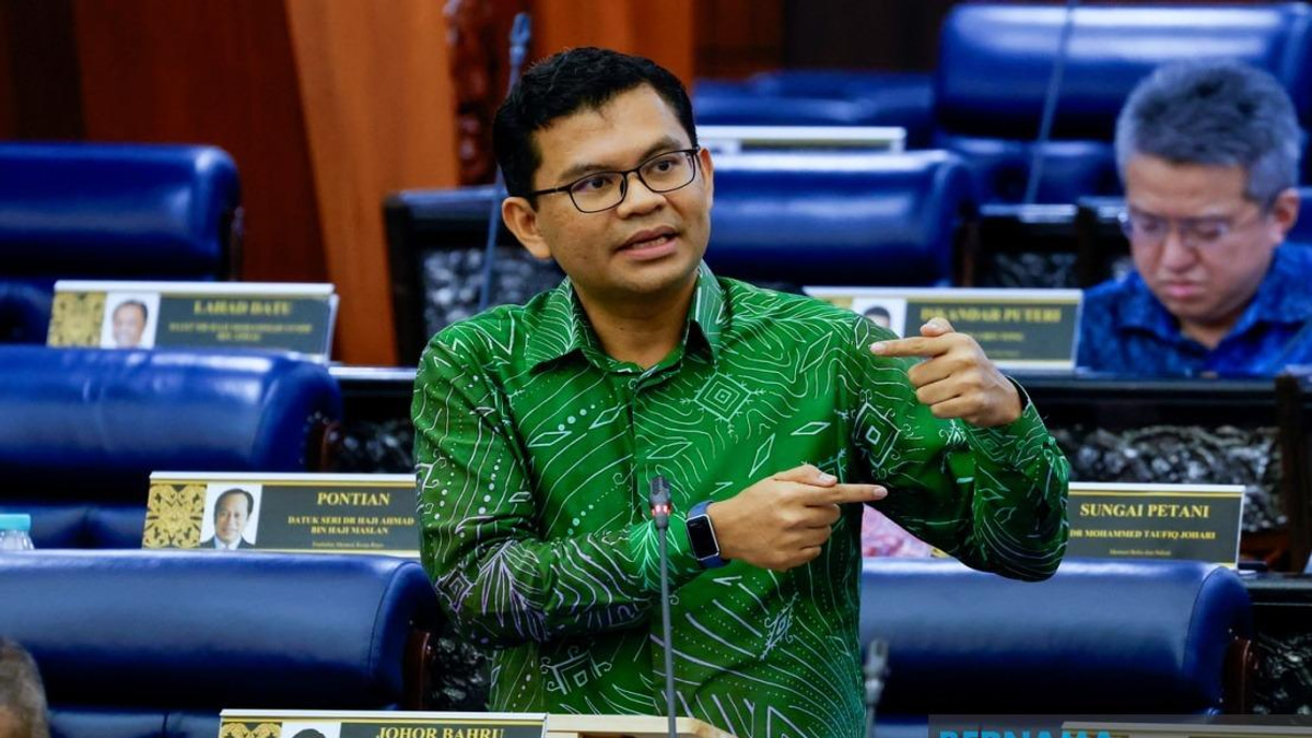 Malaysia's Labour Market Holds Firm as Job Losses Decline, Minister Reports