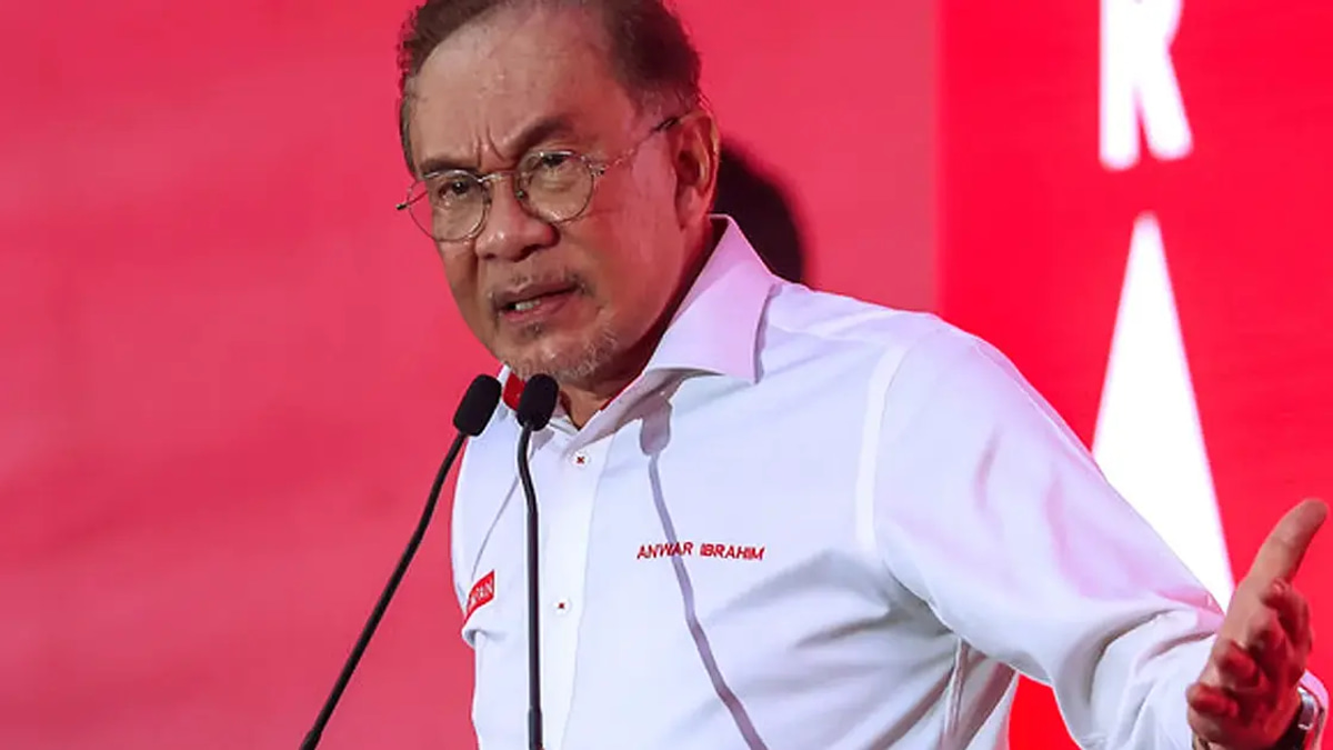 PM Anwar Emphasises Importance of Maintaining Harmonious Relations with Malay Rulers