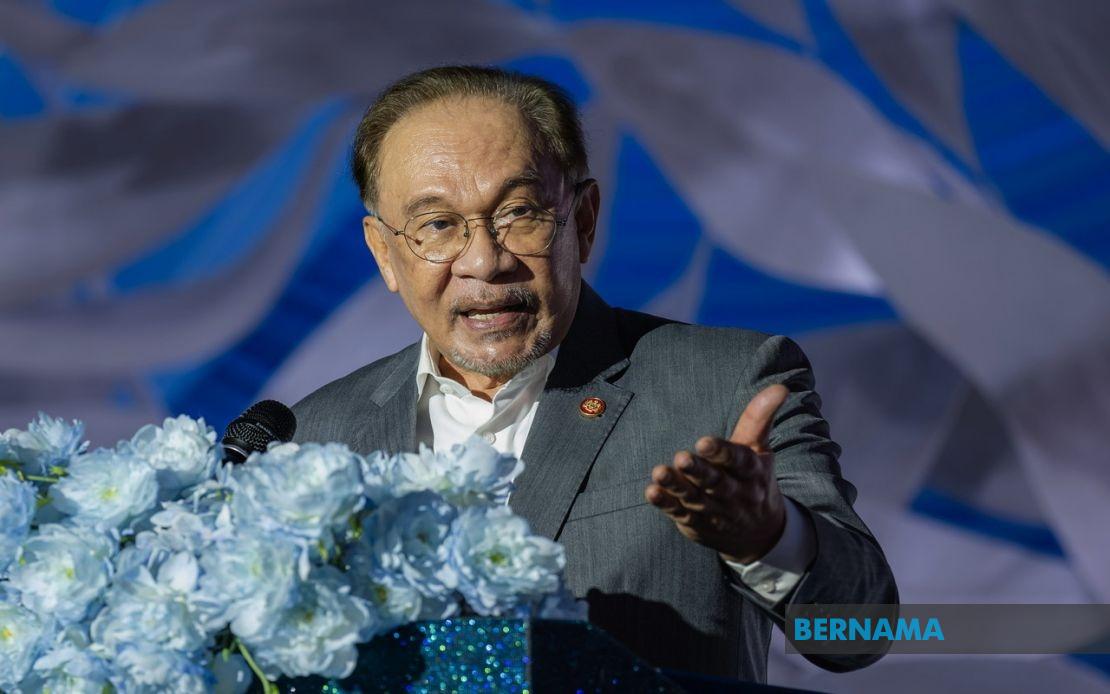 Malaysia Will Immediately Deport Any Israeli Nationals Found in the Country, Says PM Anwar
