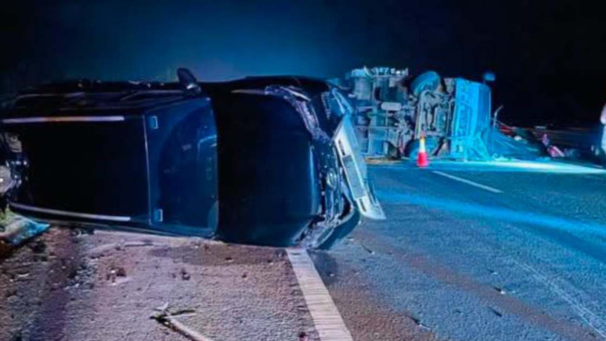 Three Zahid Media Officers Injured in Multi-Vehicle Crash on East Coast Expressway