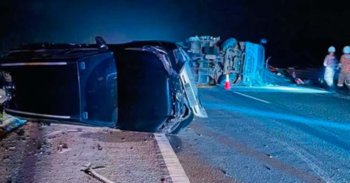 Three Zahid Media Officers Injured in Multi-Vehicle Crash on East Coast Expressway
