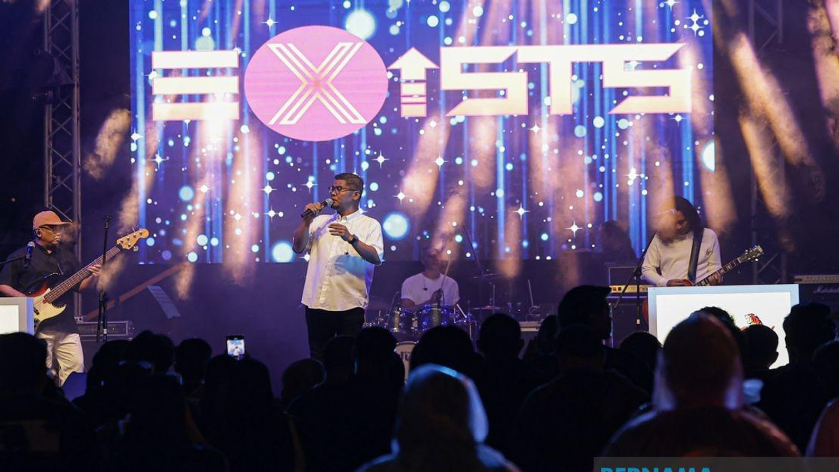 Exists Reflect on Journalists' Critical Shield for Artistes in Malaysia's Entertainment Industry
