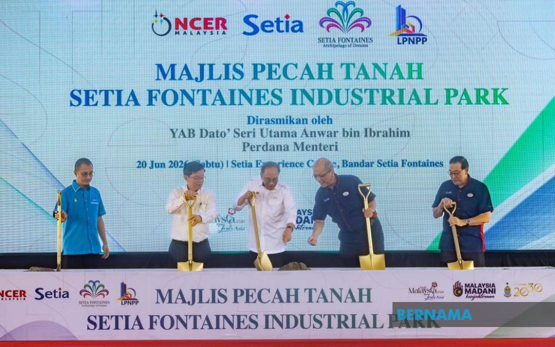 Development Must Create Pathways for Lower-Income Malaysians, Anwar Says