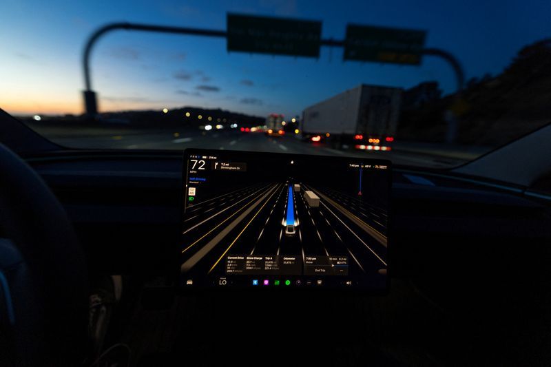 US Senators Challenge Tesla's Self-Driving Safety Claims, Demand Federal Review